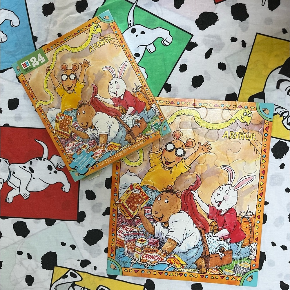 24 piece Arthur puzzle